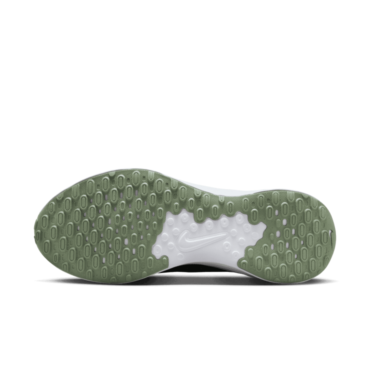 Nike Revolution 7 Road Angle 0