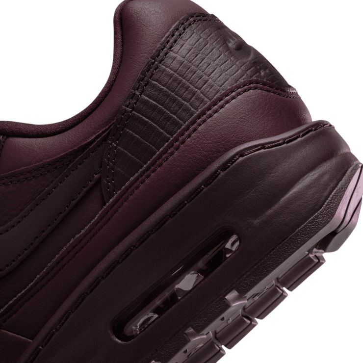 Nike Air Max 1 Burgundy Crush (W) Angle 5