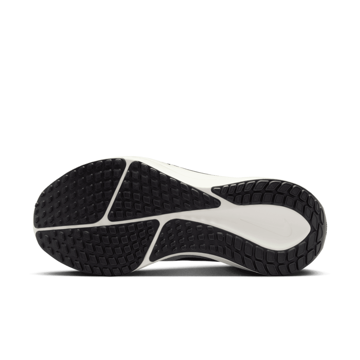 Nike Vomero 17 Road (Extra Wide) Angle 0