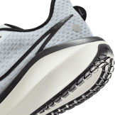 Nike Vomero 17 Road (Extra Wide) Angle 5