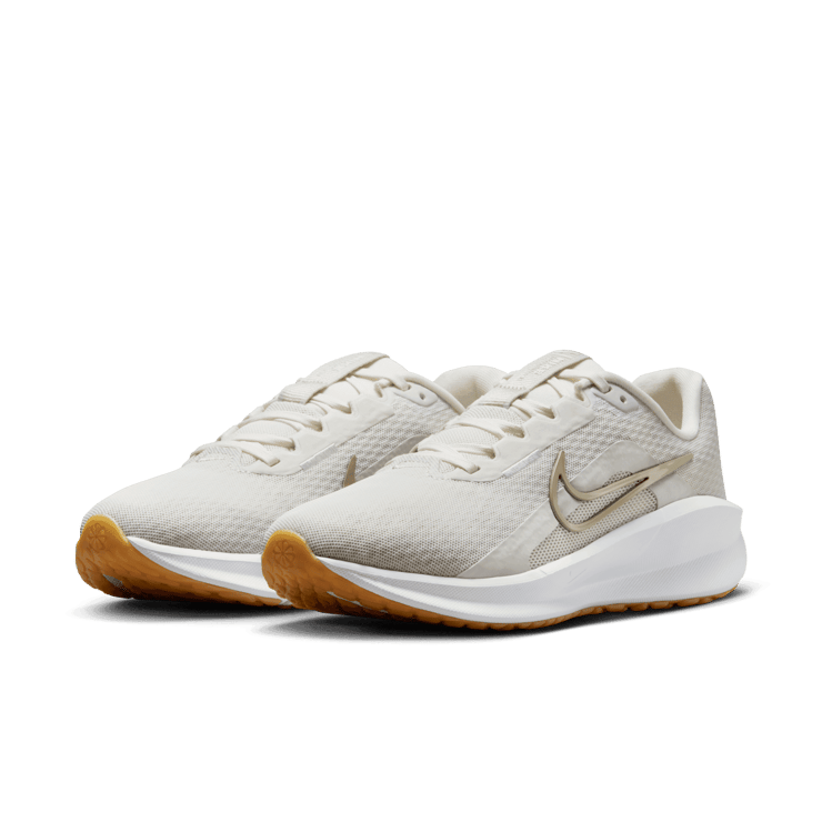 Nike Downshifter 13 Road Angle 2