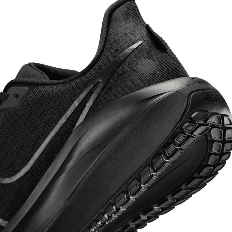 Nike Vomero 17 Road Angle 5