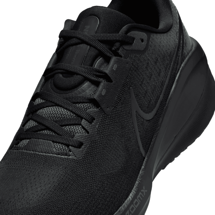 Nike Vomero 17 Road Angle 4