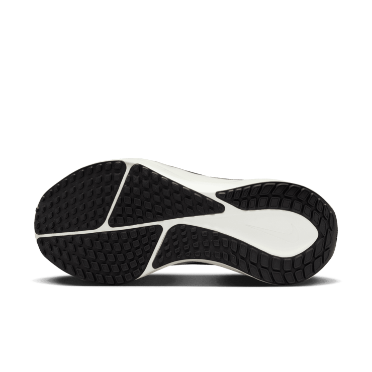 Nike Vomero 17 Road (Extra Wide) Angle 0