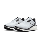 Nike Vomero 17 Road (Extra Wide) Angle 2