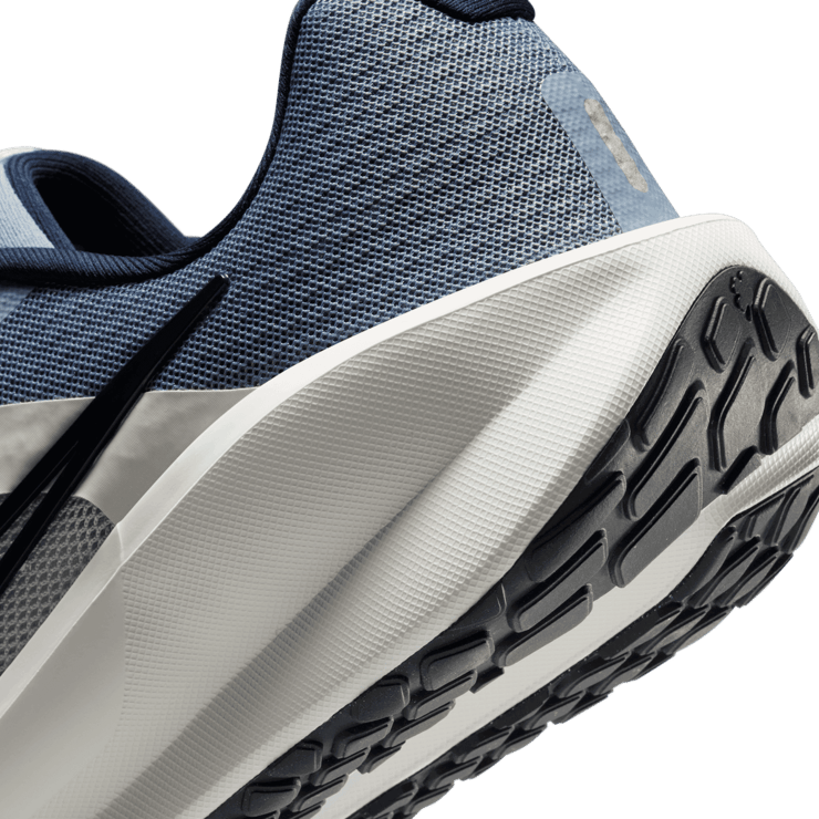 Nike Downshifter 13 Road Angle 5