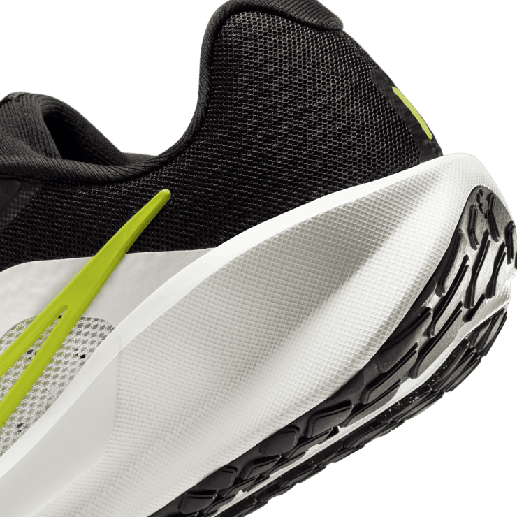 Nike Downshifter 13 Road Angle 5