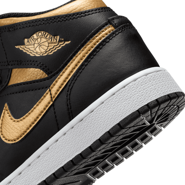 Air Jordan 1 Mid 'Black Metallic Gold' (GS) Angle 5