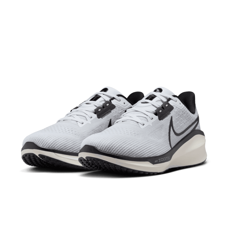 Nike Vomero 17 Road Angle 2