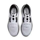 Nike Vomero 17 Road Angle 1