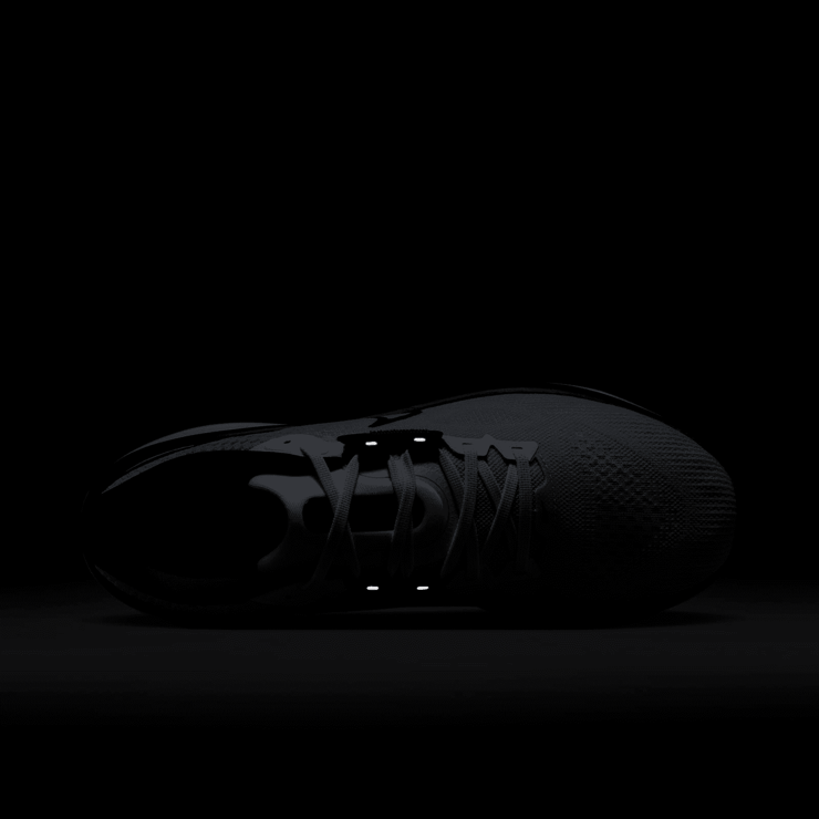 Nike Vomero 17 Road Angle 6
