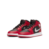 Air Jordan 1 Mid (GS) Angle 2