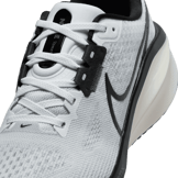 Nike Vomero 17 Road Angle 4
