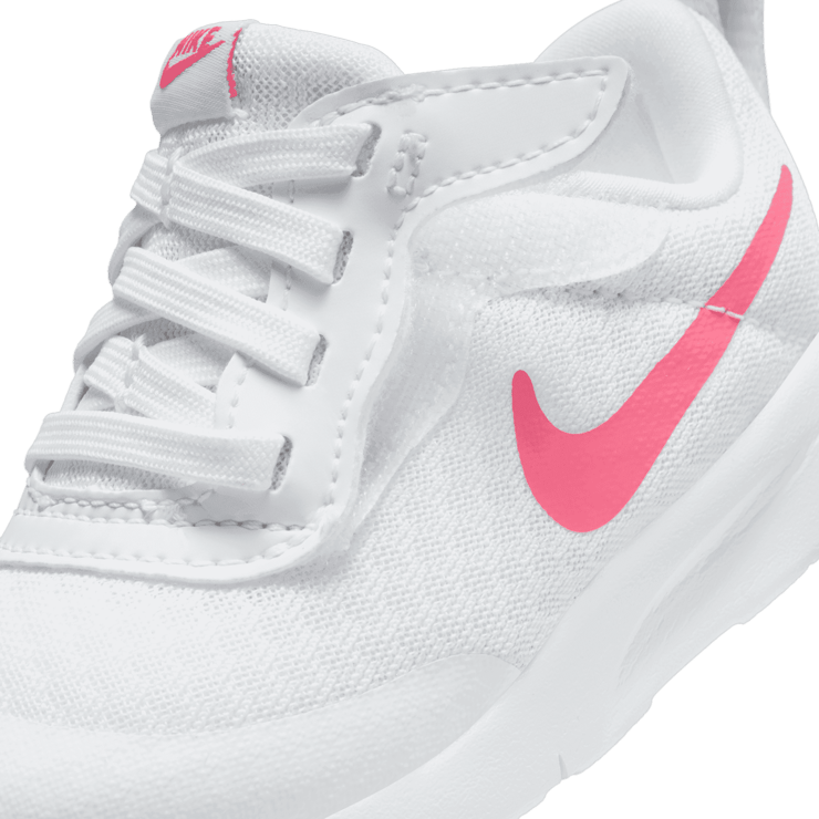 Nike Tanjun EasyOn (TD) Angle 4