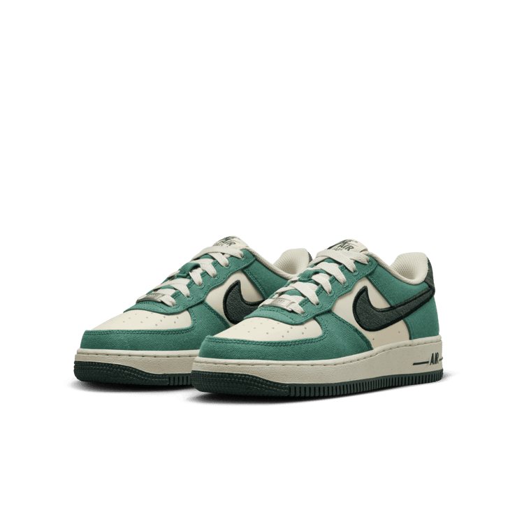 Nike Air Force 1 LV8 (GS) Angle 2