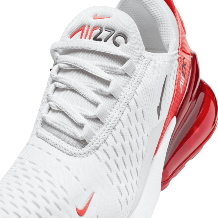 Nike Air Max 270 (GS) Angle 4