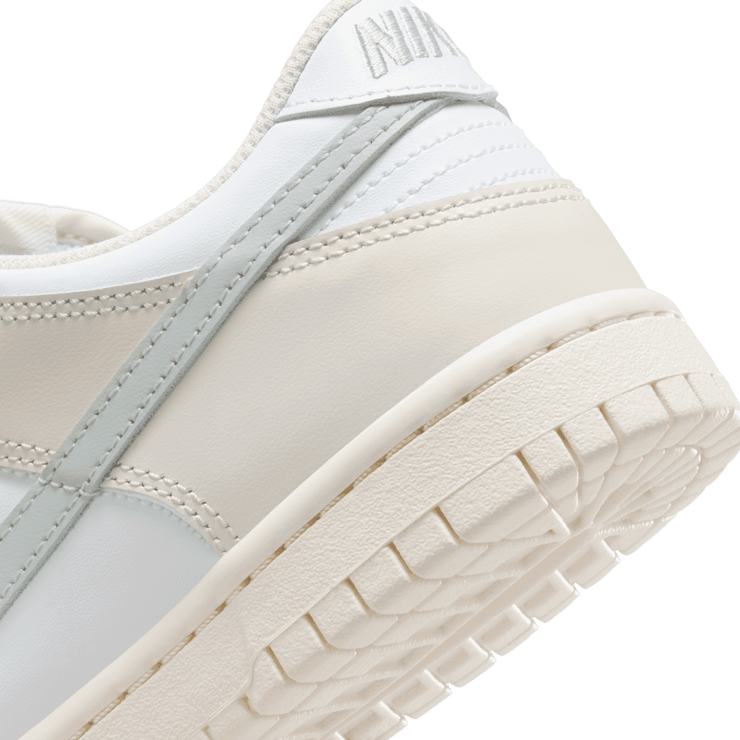 Nike Dunk Low (GS) Angle 5