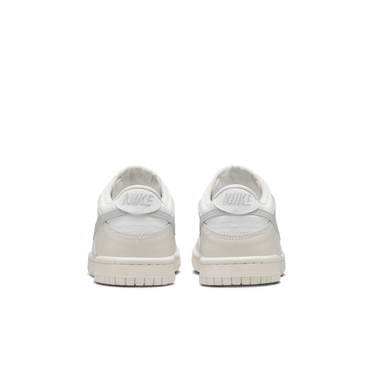 Nike Dunk Low (GS) Angle 3