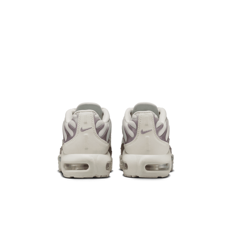 Nike Air Max Plus (PS) Angle 3