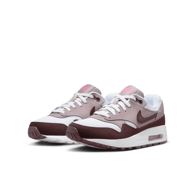 Nike Air Max 1 (GS) Angle 2