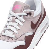 Nike Air Max 1 (GS) Angle 4