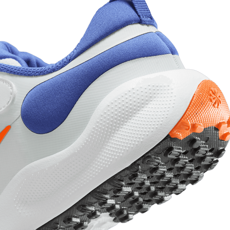 Nike Revolution 7 (PS) Angle 5