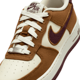 Nike Air Force 1 LV8 (GS) Angle 4