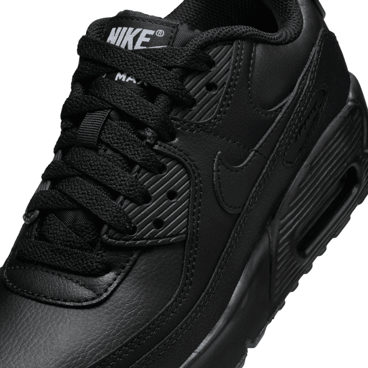 Nike Air Max 90 (GS) Angle 4