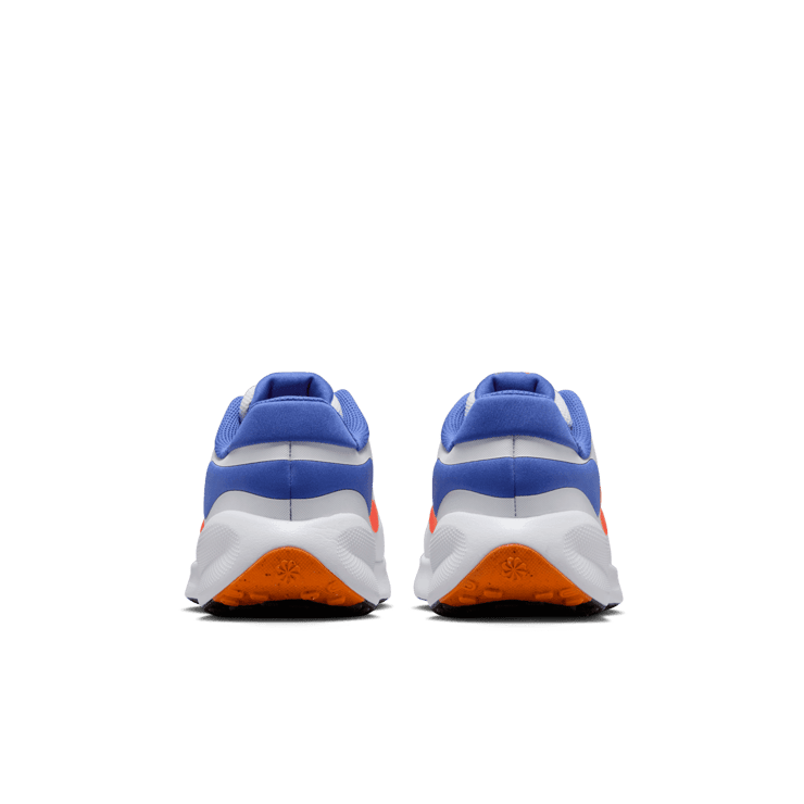 Nike Revolution 7 (GS) Angle 3