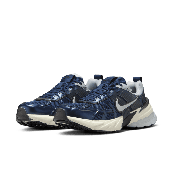 Nike V2K Run Angle 2