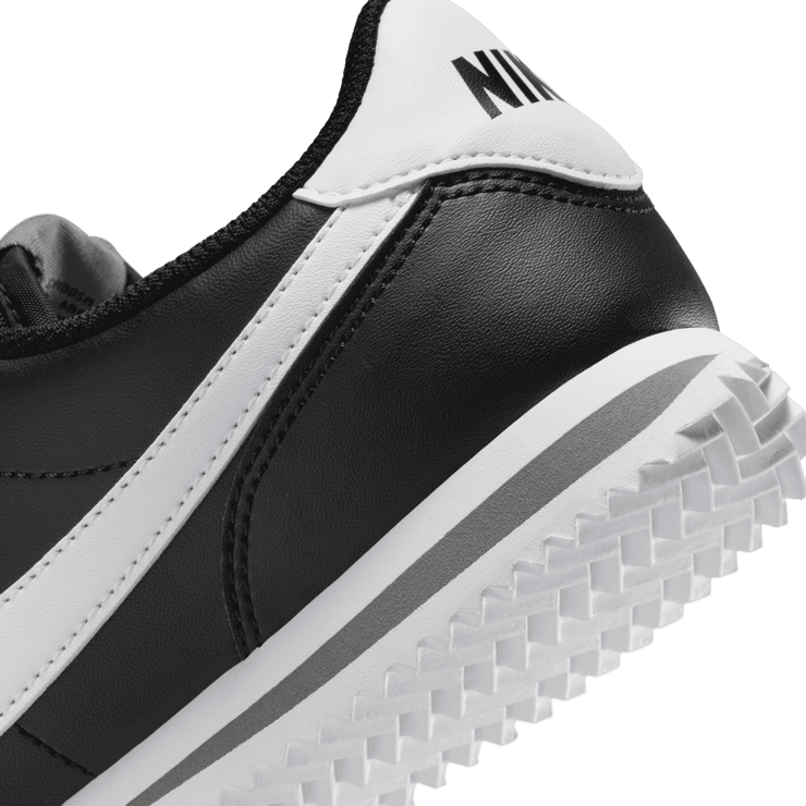 Nike Cortez (GS) Angle 5