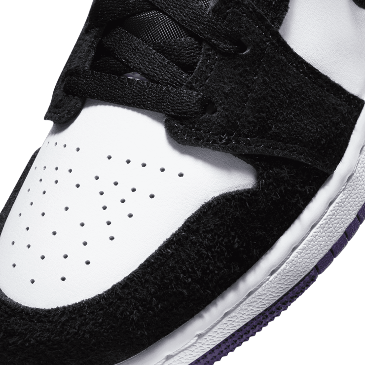 Air Jordan 1 Mid SE  'Varsity Purple' (GS) Angle 4