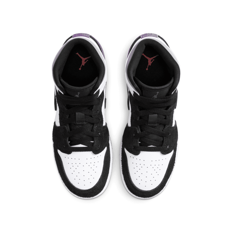Air Jordan 1 Mid SE 'Varsity Purple' (GS) Angle 1