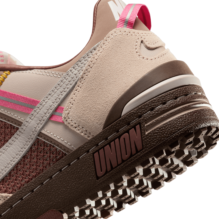 Nike Field General 82 Union Shimmer Silt Red Angle 5