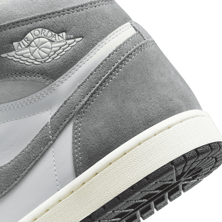 Air Jordan 1 Retro High OG Washed Heritage Angle 5