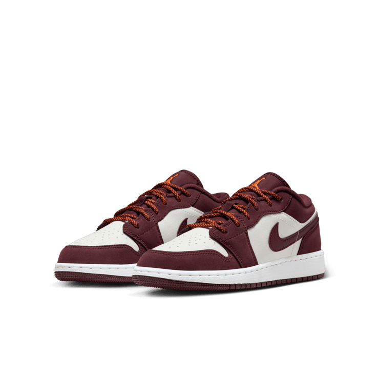 Air Jordan 1 Low  'Night Maroon' (GS) Angle 2