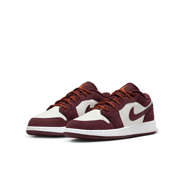 Air Jordan 1 Low 'Night Maroon' (GS) Angle 2