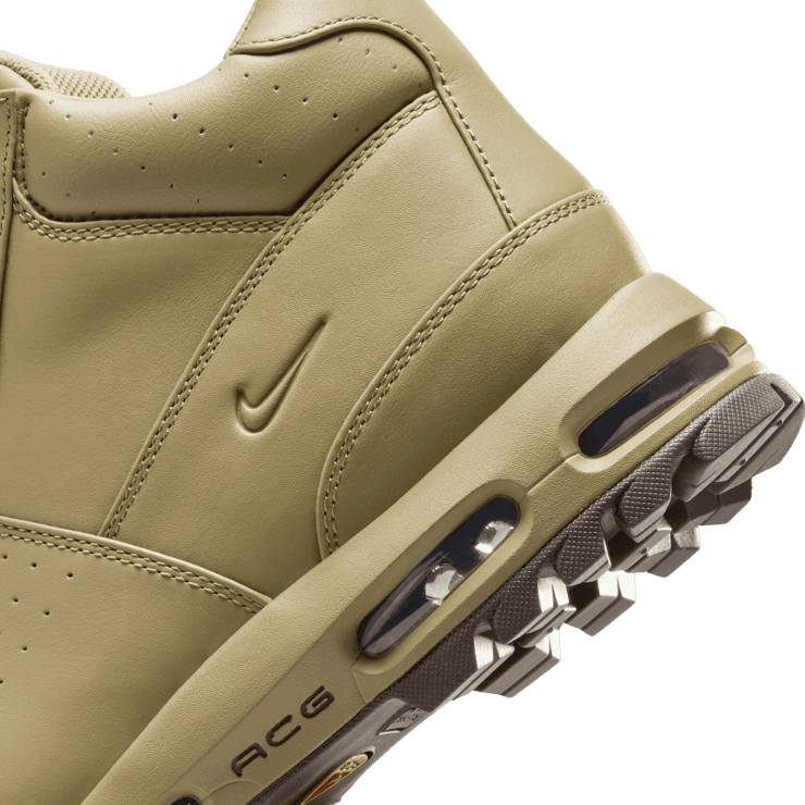 Nike Air Max Goadome Boots Angle 5