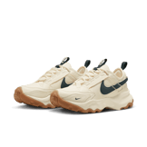 Nike TC 7900 Angle 2