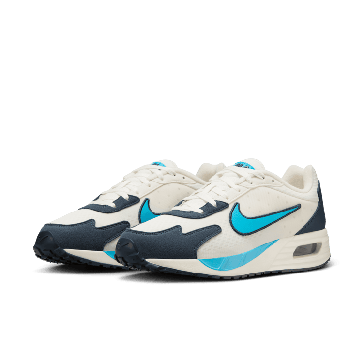Nike Air Max Solo Angle 2