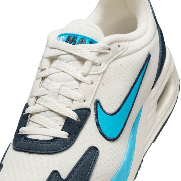 Nike Air Max Solo Angle 4