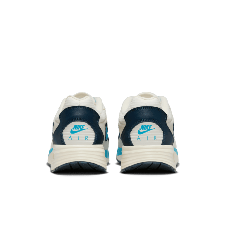 Nike Air Max Solo Angle 3