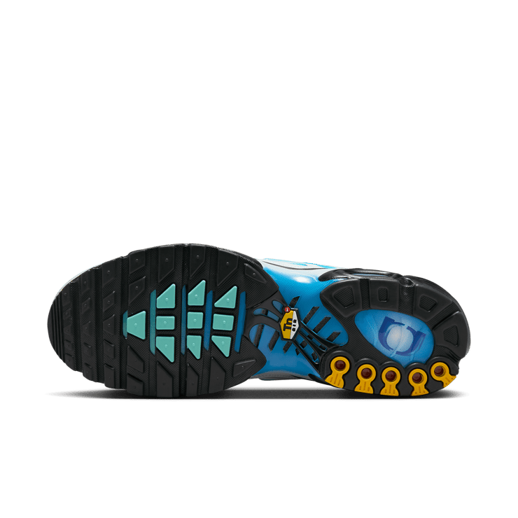 Nike Air Max Plus One Block Down Light Photo Blue Angle 0