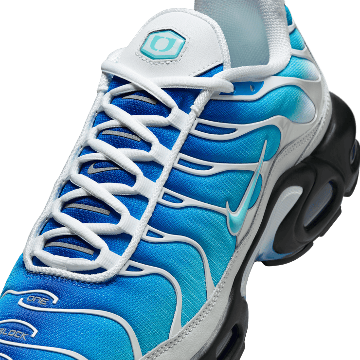 Nike Air Max Plus One Block Down Light Photo Blue Angle 4