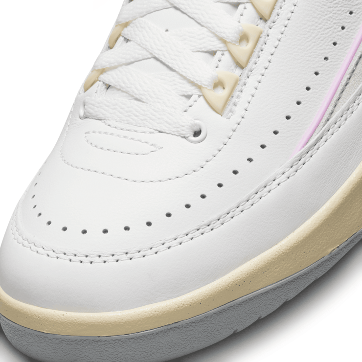 Air Jordan 2 Retro Low Look Up In The Air (W) Angle 1