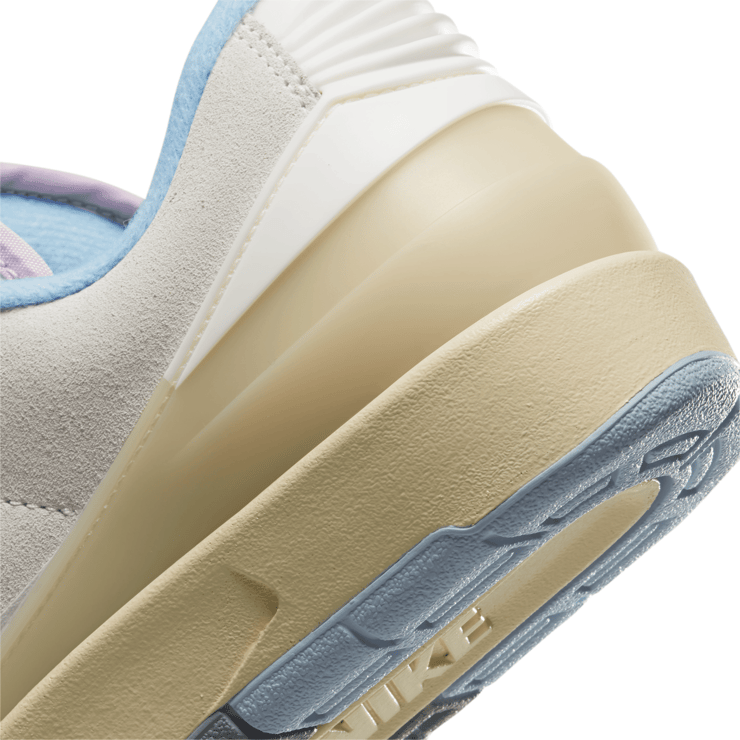 Air Jordan 2 Retro Low Look Up In The Air (W) Angle 2