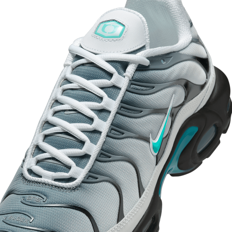 Nike Air Max Plus One Block Down Matte Silver Angle 4