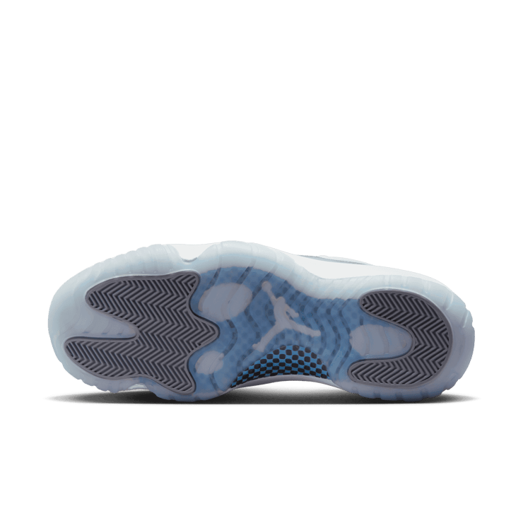 Air Jordan 11 Low Cement Grey Angle 0