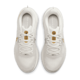Nike Vomero 17 Road Angle 1