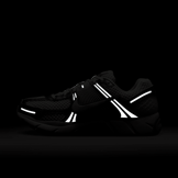 Nike Zoom Vomero 5 Angle 9